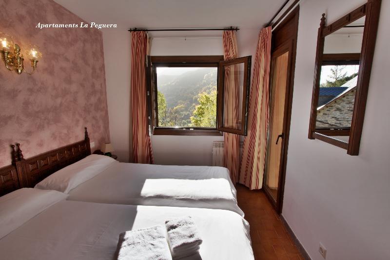 Apartaments La Peguera Bohí Exterior foto